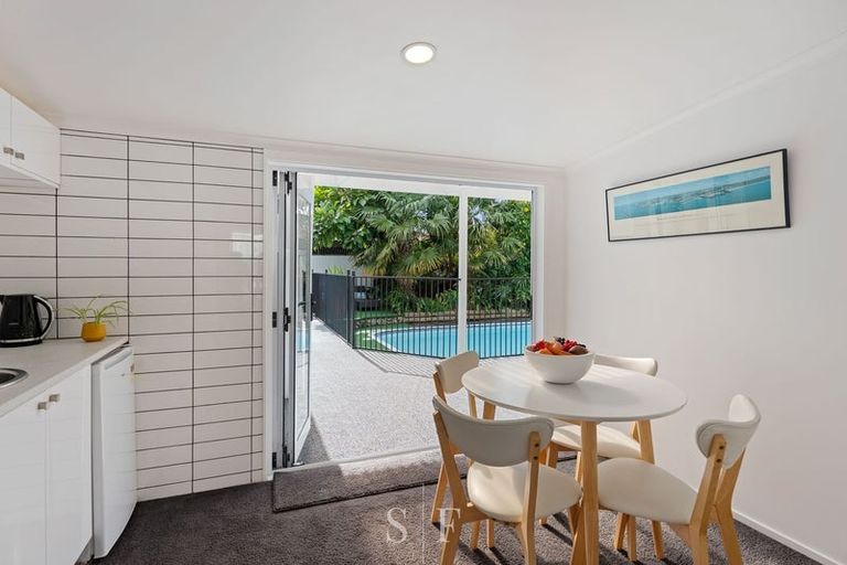 Photo of property in 417 Te Moana Road, Waikanae, 5036