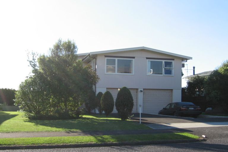 Photo of property in 28 Sea Spray Drive, Bucklands Beach, Auckland, 2012