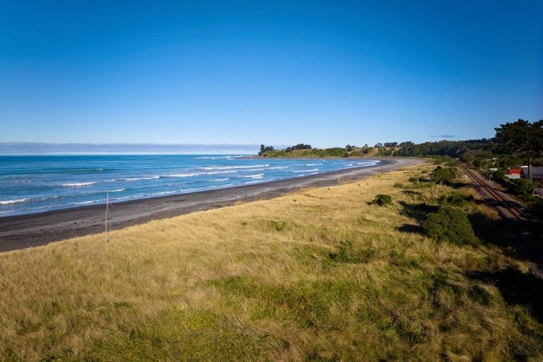 Photo of property in 1404 State Highway 1, Mangamaunu, Kaikoura, 7371