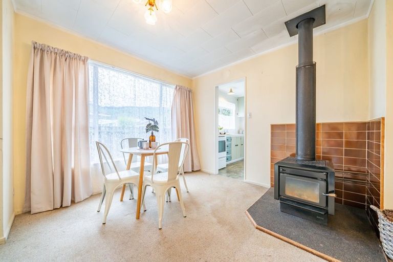 Photo of property in 1/59 Gemstone Drive, Birchville, Upper Hutt, 5018