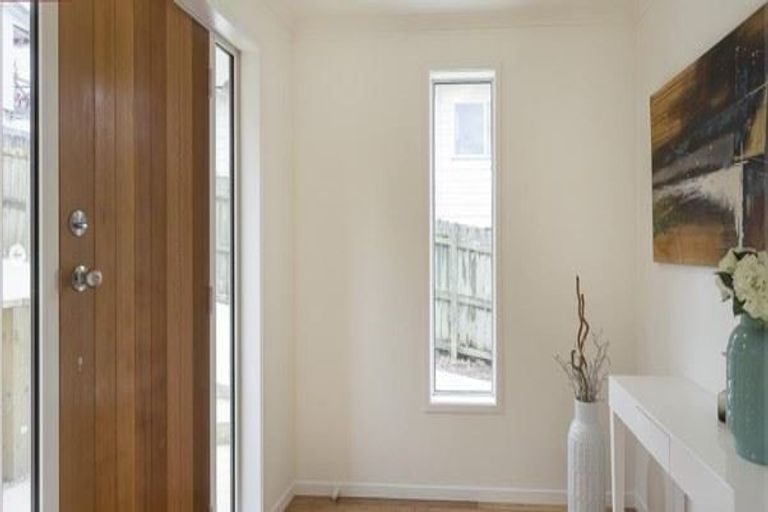 Photo of property in 19b Te Atatu Road, Te Atatu South, Auckland, 0610