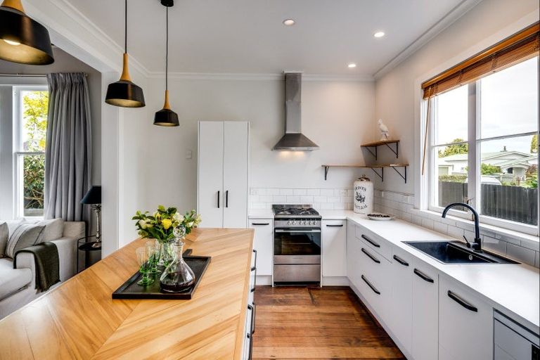 Photo of property in 413 Jervois Street, Mayfair, Hastings, 4122