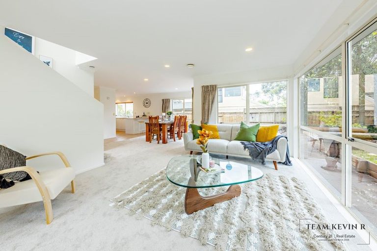 Photo of property in 47b Redoubt Road, Goodwood Heights, Auckland, 2105