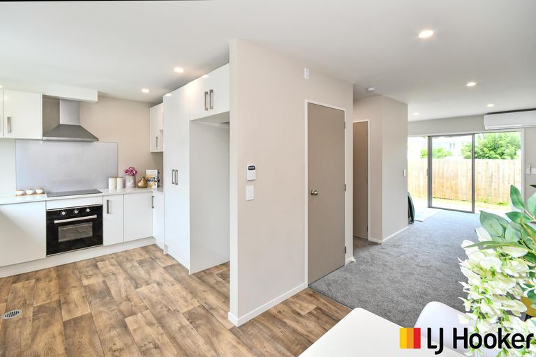 Photo of property in 8/70 Clevedon Road, Papakura, 2110