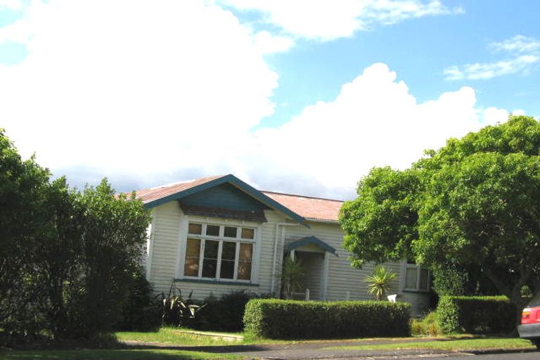 Photo of property in 94 Gardner Avenue, New Lynn, Auckland, 0600