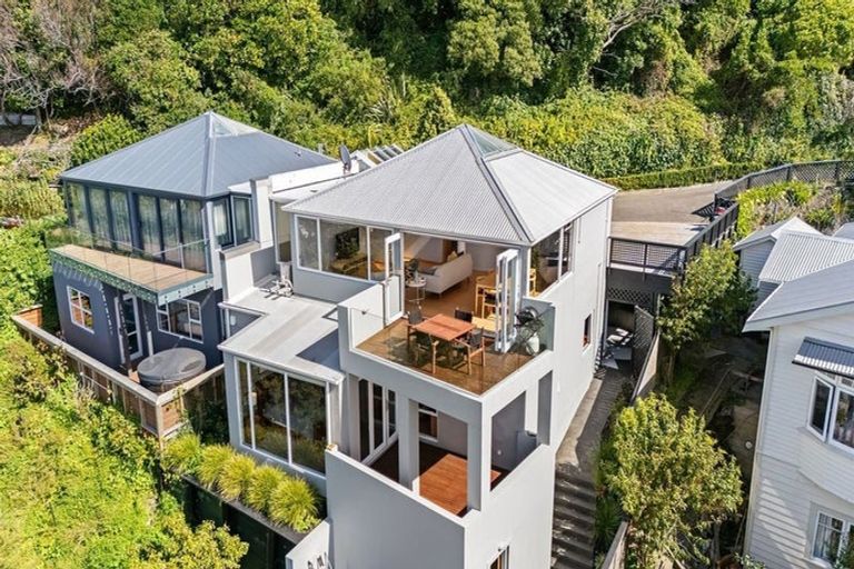 Photo of property in 90b Awa Road, Seatoun, Wellington, 6022