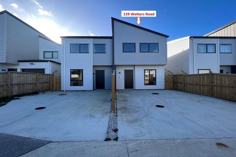 Photo of property in 127 Walters Road, Papakura, Takanini, 2110