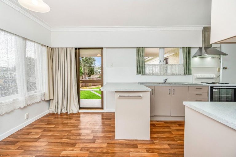 Photo of property in 11a Raumati Crescent, Onerahi, Whangarei, 0110