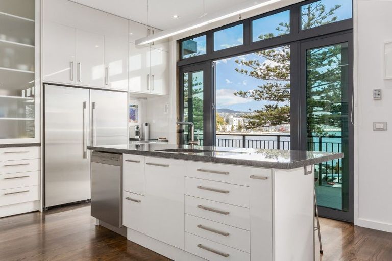 Photo of property in 286 Oriental Parade, Oriental Bay, Wellington, 6011