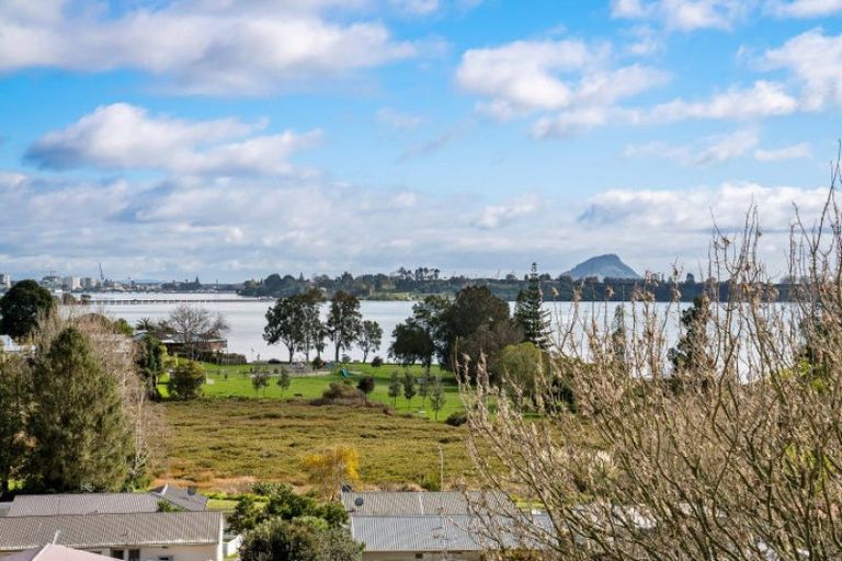 Photo of property in 33 Dingadee Street, Welcome Bay, Tauranga, 3112