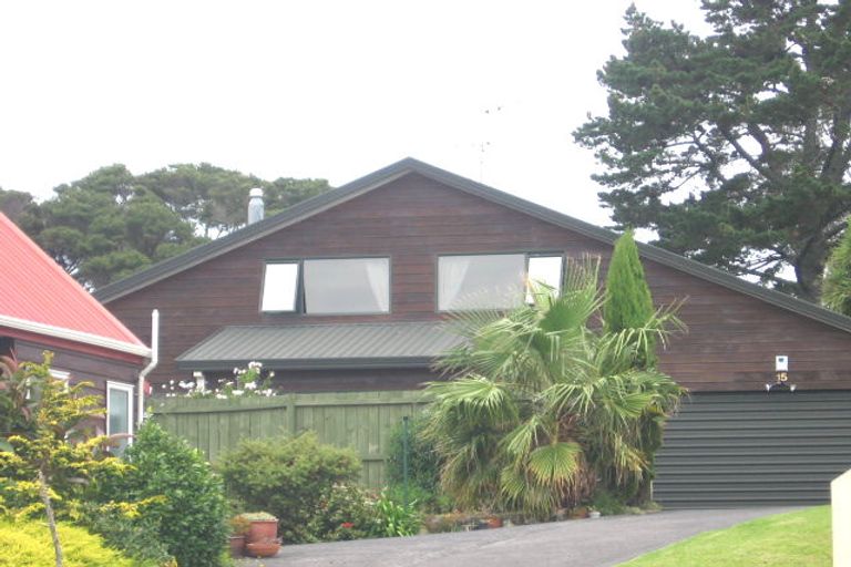 Photo of property in 15 Redfern Lane, Glenfield, Auckland, 0629