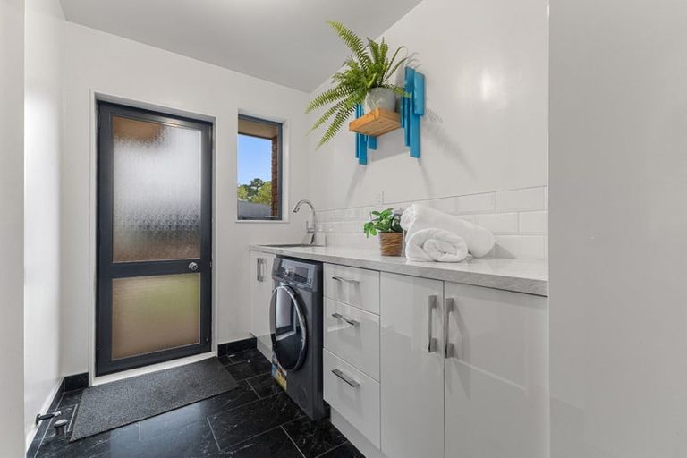 Photo of property in 29 Waterbridge Way, Rolleston, 7614