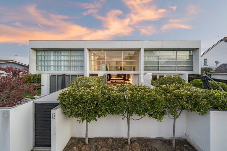 Photo of property in 12 Holly Road, St Albans, Christchurch, 8014