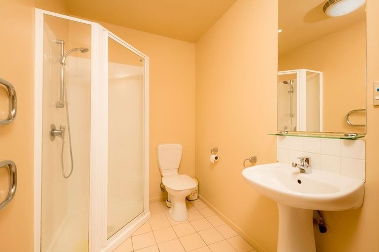 Photo of property in 19/2 Armoy Drive, East Tamaki, Auckland, 2016