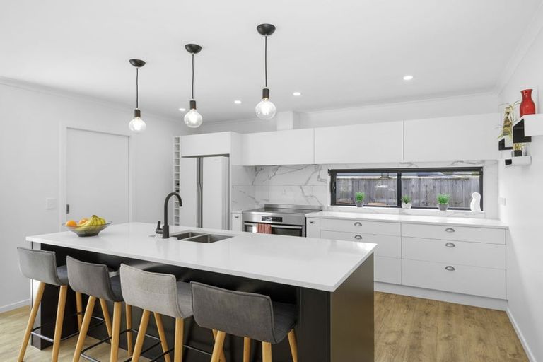 Photo of property in 11 Poulson Grove, Trentham, Upper Hutt, 5018