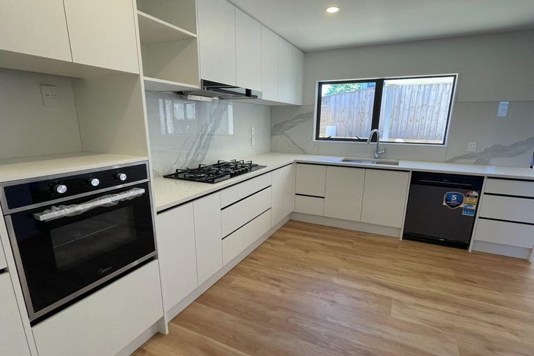 Photo of property in 6b Cairngorm Place, Highland Park, Auckland, 2010
