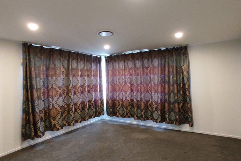 Photo of property in 19 Moki Place, Long Bay, Auckland, 0630