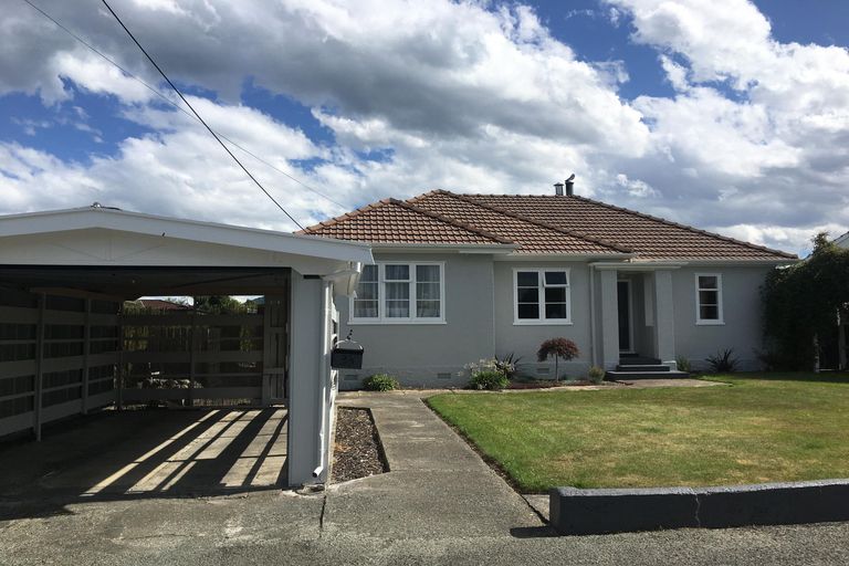 Photo of property in 33 Manse Street, Waimate, 7924