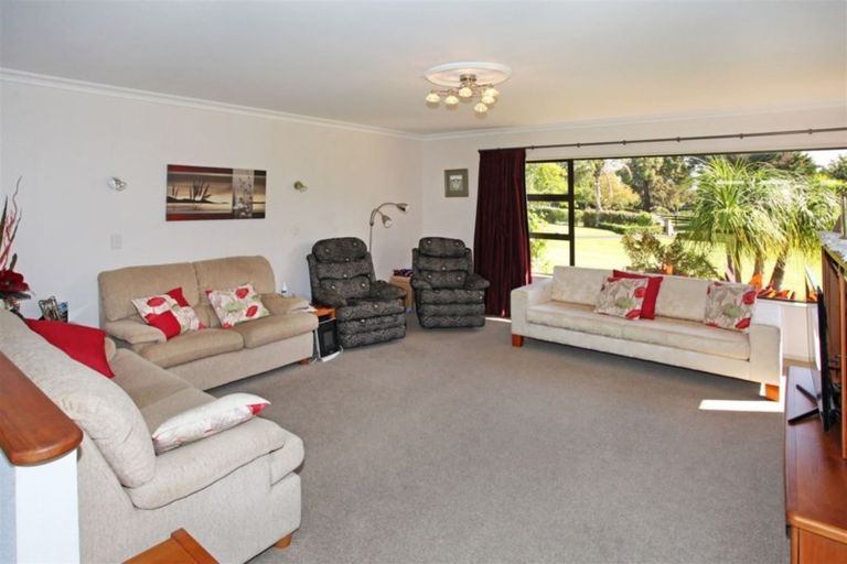 Photo of property in 42 Island View Road, Karaka, Papakura, 2580