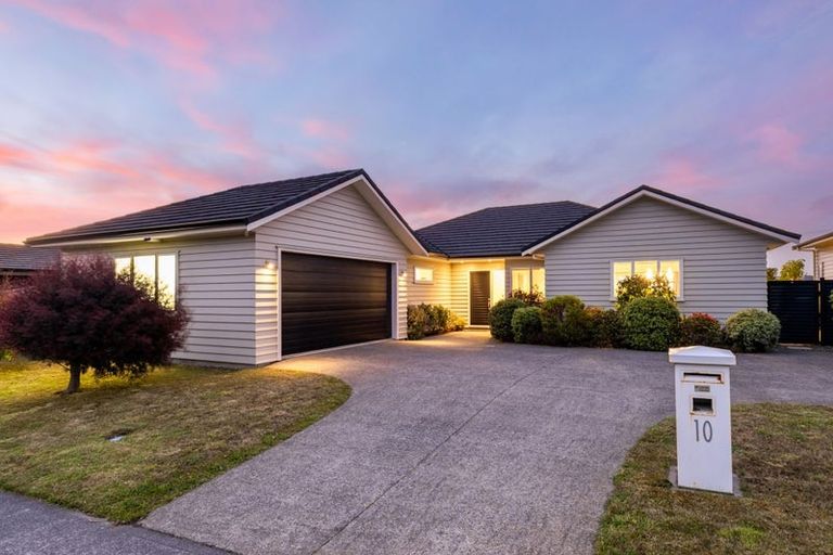 Photo of property in 10 John Burke Drive, Aotea, Porirua, 5024