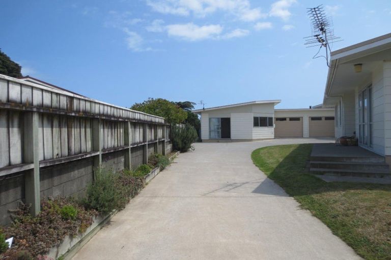 Photo of property in 24 Trimble Place, Bell Block, New Plymouth, 4312