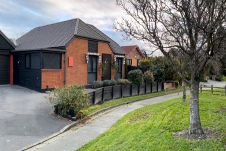 Photo of property in 1/33a Cricklewood Place, Avonhead, Christchurch, 8042