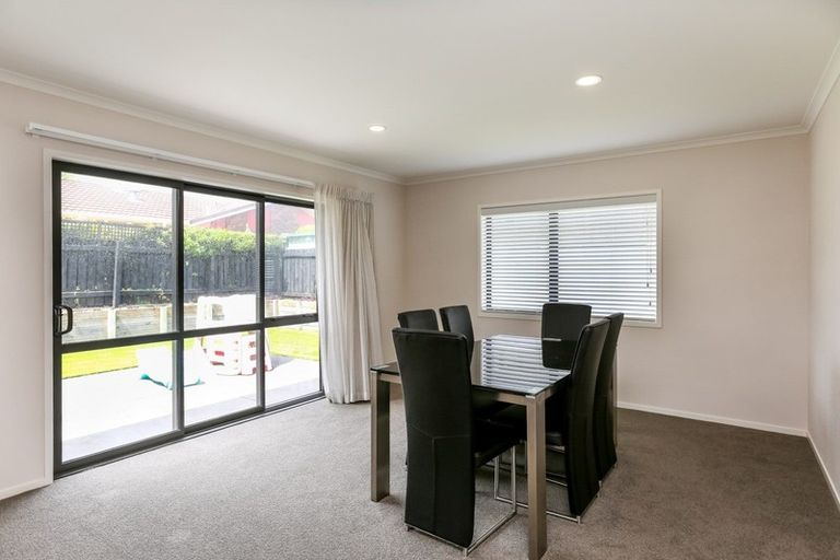 Photo of property in 5 Market Lane, Westown, New Plymouth, 4310
