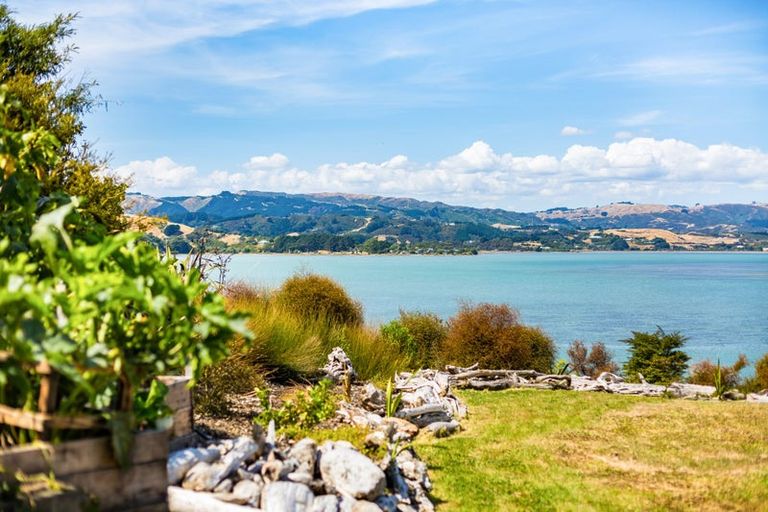 Photo of property in 64a Mana View Road, Paremata, Porirua, 5026