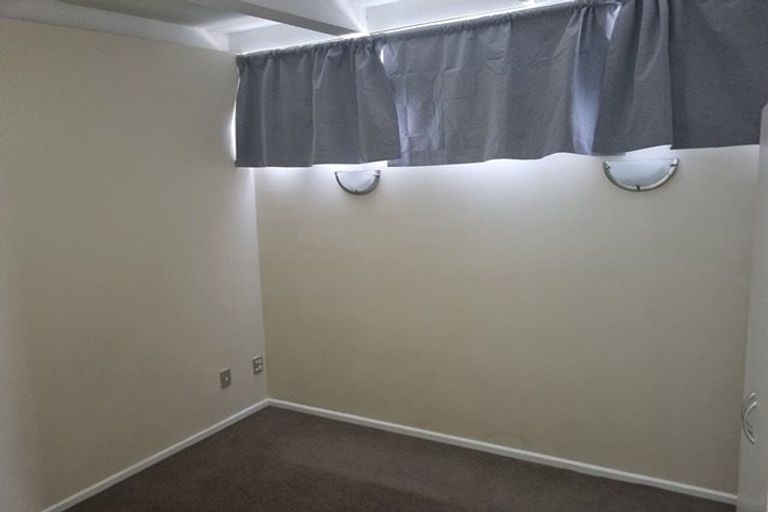 Photo of property in 2/127 Seabrook Avenue, New Lynn, Auckland, 0600