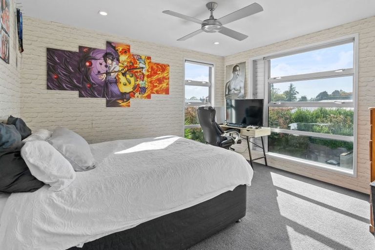 Photo of property in 24 Okarito Avenue, Levin, 5510