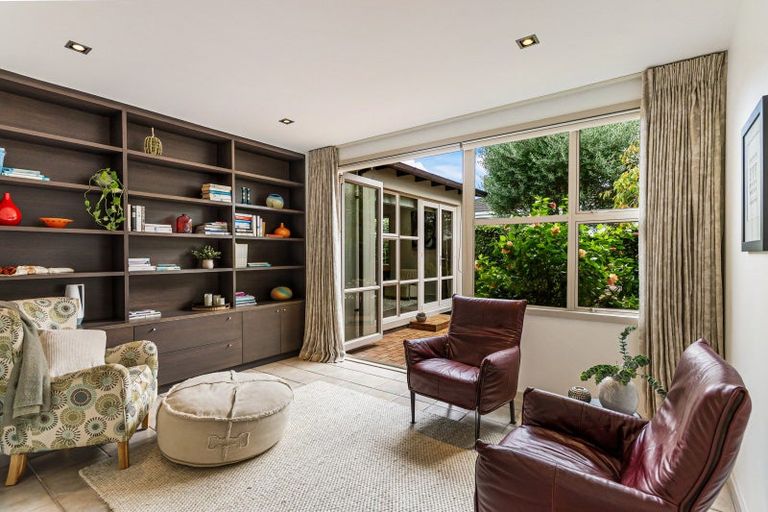 Photo of property in 2/2 Clifton Road, Hauraki, Auckland, 0622