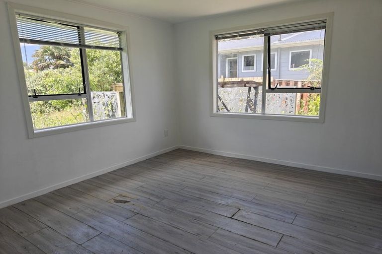 Photo of property in 65 Routley Drive, Glen Eden, Auckland, 0602