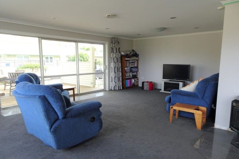 Photo of property in 1 Loris Place, Karoro, Greymouth, 7805