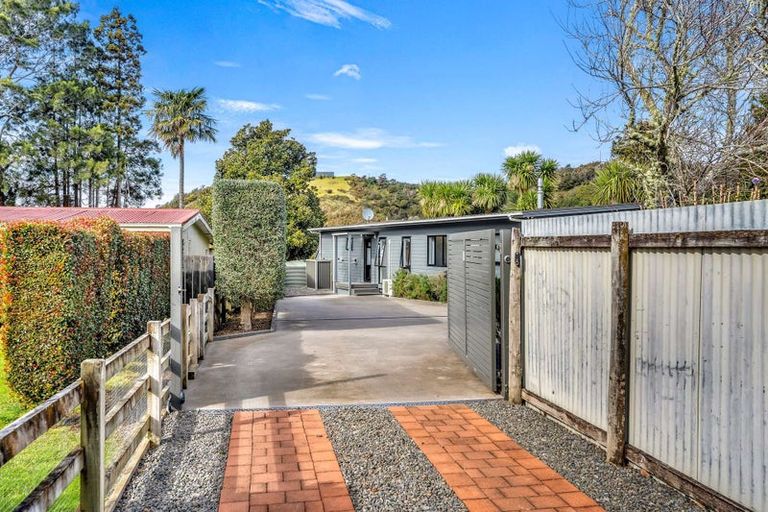 Photo of property in 1a Ocean Beach Road, Tairua, 3508