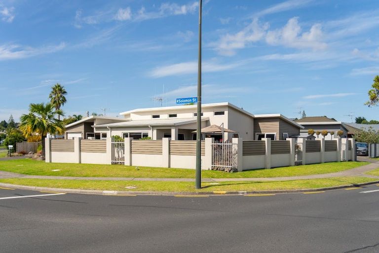 Photo of property in 125 Solomon Street, Brookfield, Tauranga, 3110