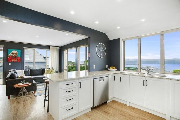 Photo of property in 96b Nicholson Road, Khandallah, Wellington, 6035