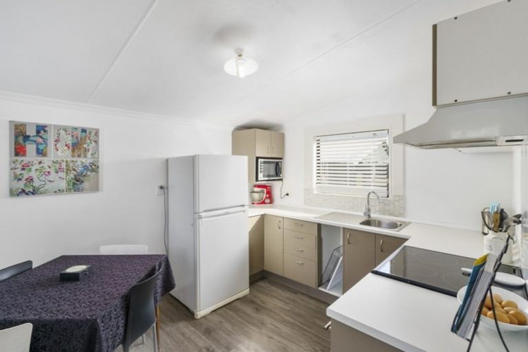 Photo of property in 19 Severn Street, Rongotea, 4476