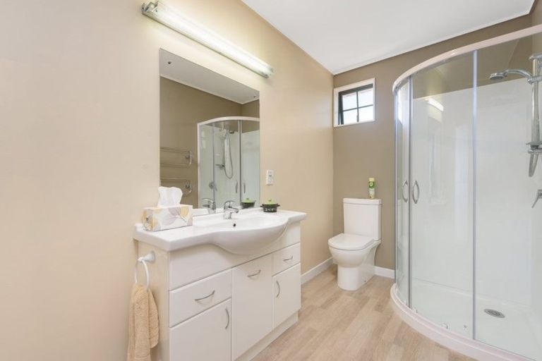 Photo of property in 1 Saunders Place, Te Puke, 3119