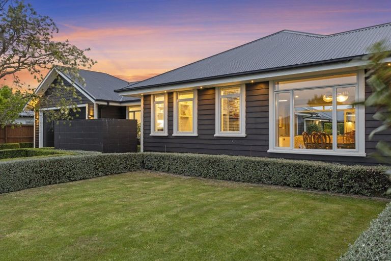 Photo of property in 8 Beech Drive, Rangiora, 7400