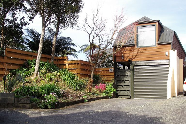 Photo of property in 58 Viewmont Drive, Harbour View, Lower Hutt, 5010