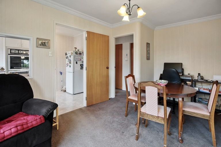 Photo of property in 14 Hilton Road, St Andrews, Hamilton, 3200