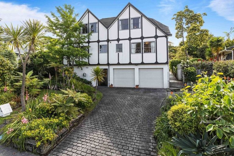 Photo of property in 82 Porritt Avenue, Chatswood, Auckland, 0626