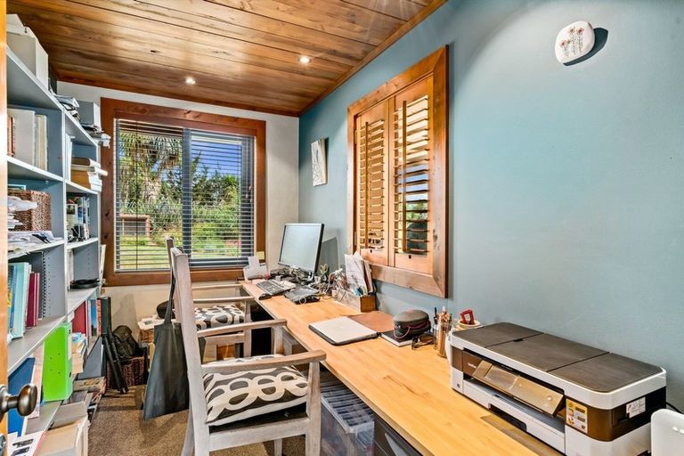 Photo of property in 15 Fort Place, Hawea Flat, Wanaka, 9382