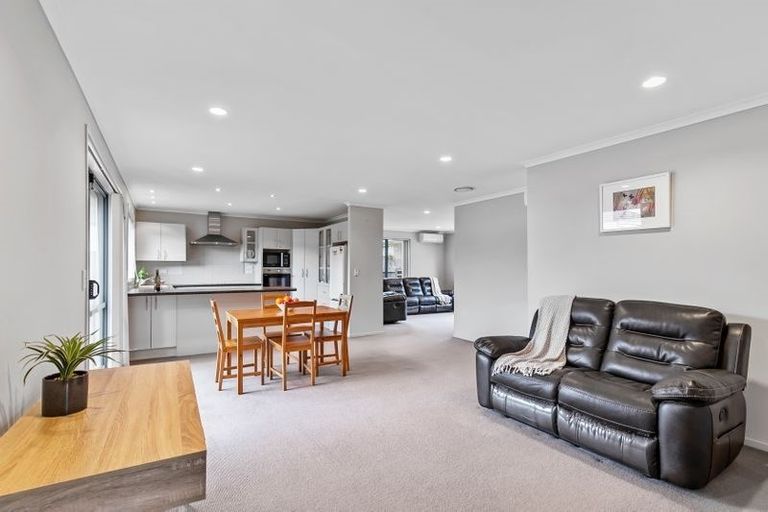 Photo of property in 28a Willis Road, Papakura, 2110