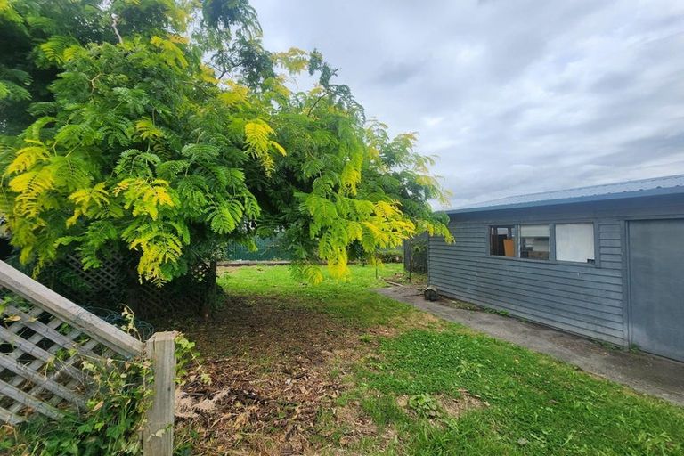 Photo of property in 17 Mccarthy Terrace, Waipukurau, 4200