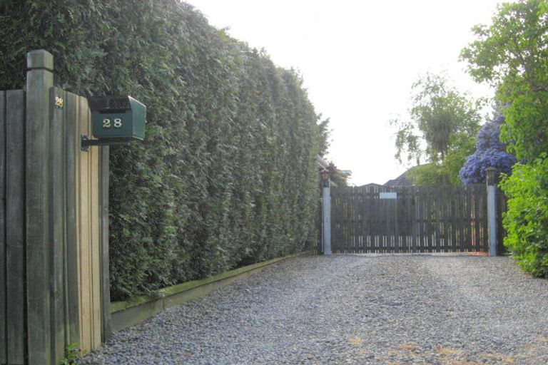 Photo of property in 28 Main North Road, Woodend, 7610