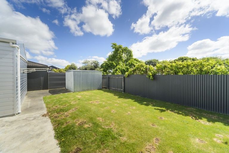 Photo of property in 11 Shamrock Street, Takaro, Palmerston North, 4412