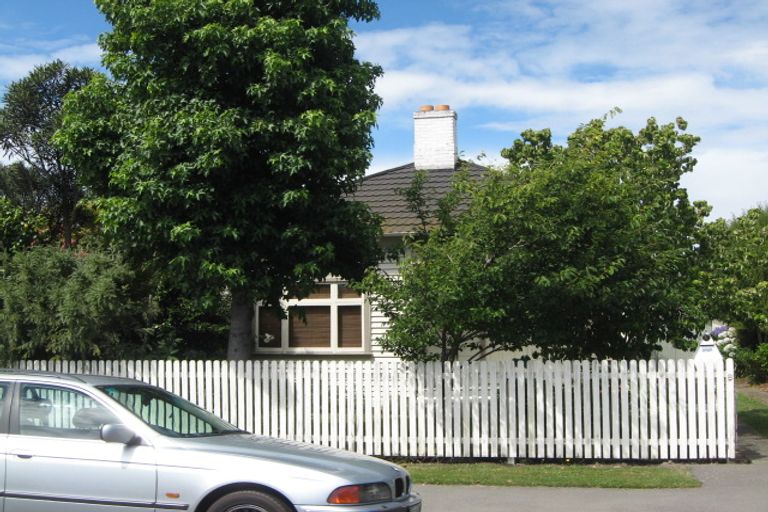 Photo of property in 8 Winton Street, St Albans, Christchurch, 8014