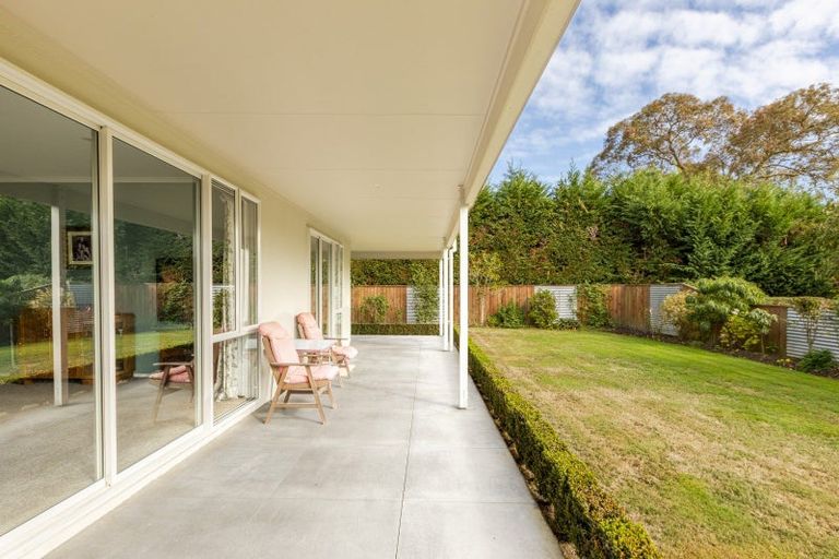 Photo of property in 22 Parkland Drive, Waipawa, 4210