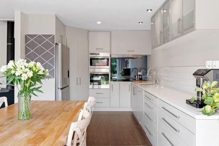 Photo of property in 40 Pitcairn Crescent, Bryndwr, Christchurch, 8053